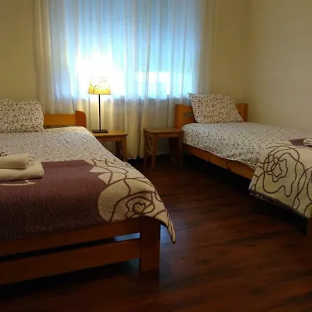 Pokoje Goscinne Czarnieckiego Homestay *